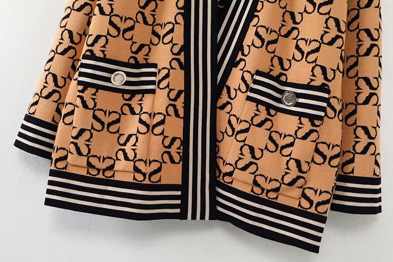 Knitted cardigan jacket Path of Threads